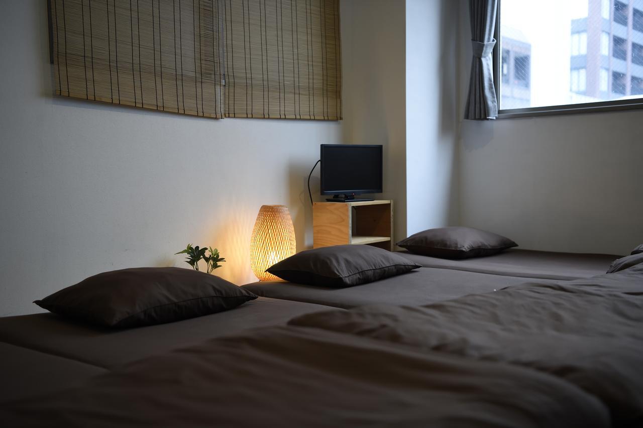 Beehive Hostel Осака Экстерьер фото