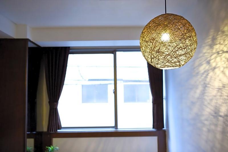 Beehive Hostel Осака Экстерьер фото